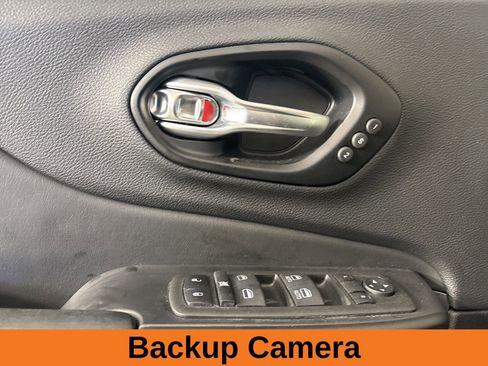 Used 2022 Jeep Cherokee Trailhawk w/ Sun, Sound & Nav Group AWD/4WD image 10