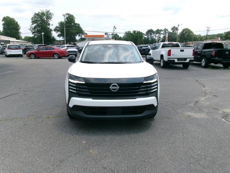 Used 2025 Nissan Kicks S FWD image 3