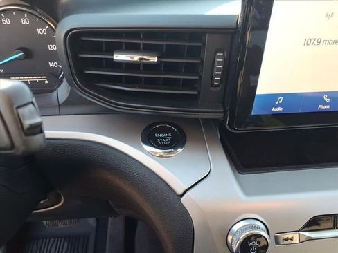 Used 2022 Ford Explorer XLT image 23