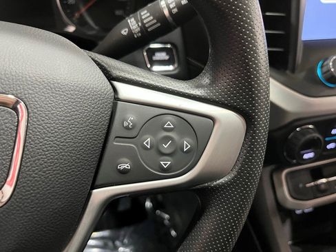 Certified 2023 GMC Acadia SLE w/ Driver Convenience Package image 30