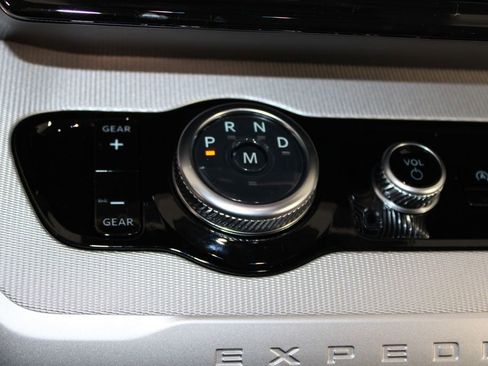 New 2026 Ford Expedition Active image 44