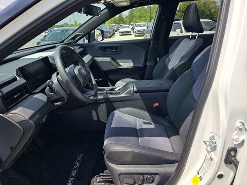 Used 2026 Toyota RAV4 XSE w/ Panoramic Sun Roof Package AWD/4WD image 15