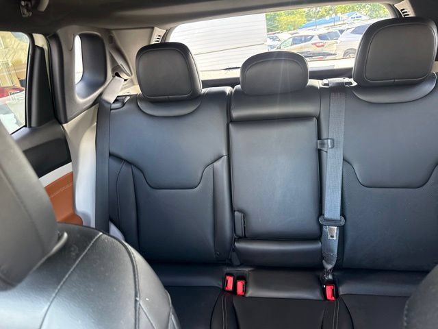 Used 2023 Jeep Compass Limited w/ Sun and Sound Group AWD/4WD image 29