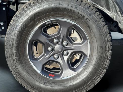 Used 2020 Jeep Gladiator Rubicon image 30