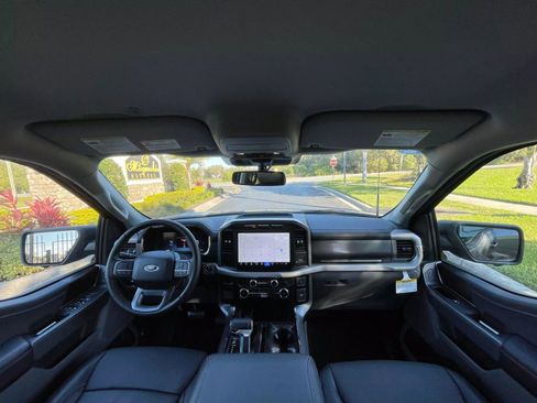 Used 2023 Ford F150 Lightning XLT image 7