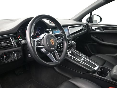 Used 2021 Porsche Macan S image 4