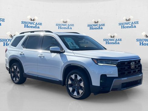 New 2026 Honda Pilot Touring image 4