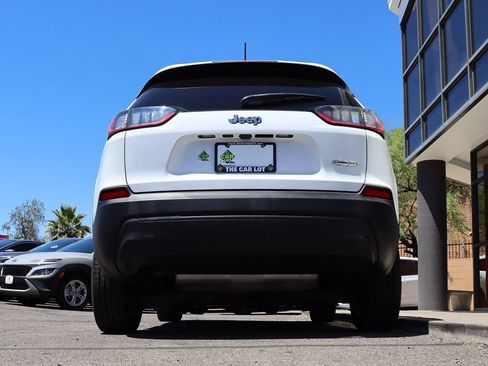 Used 2020 Jeep Cherokee Latitude FWD image 12