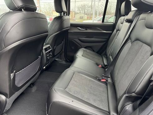 New 2026 Jeep Grand Cherokee Altitude AWD/4WD image 20