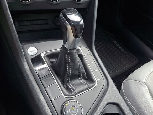 Used 2022 Volkswagen Taos SE image 17