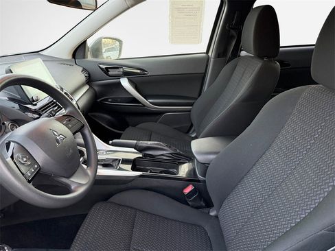 Used 2024 Mitsubishi Eclipse Cross LE image 12