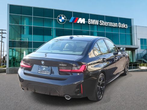 Used 2026 BMW 330i Sedan w/ M Sport Package RWD image 4