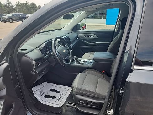 Used 2021 Chevrolet Traverse LT AWD/4WD image 11