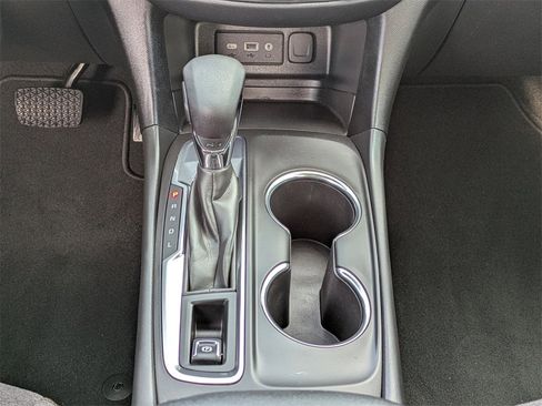 Used 2022 Chevrolet Equinox LT image 19