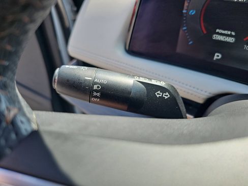 Used 2023 Nissan Ariya FWD image 26