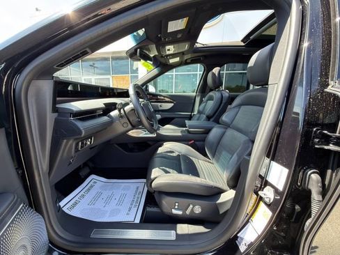 Used 2024 Lincoln Nautilus Reserve w/ Equipment Group 203A AWD/4WD image 21