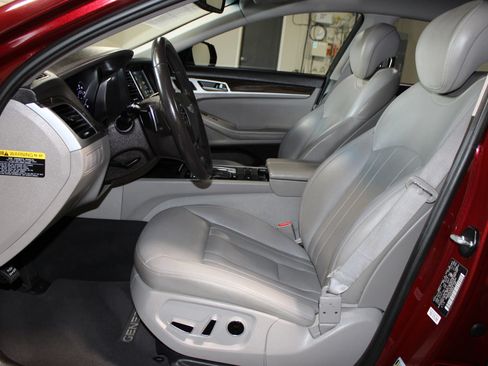 Used 2015 Hyundai Genesis 3.8 RWD image 19