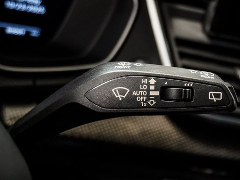 Used 2022 Audi SQ5 Premium Plus w/ Premium Plus Package image 21