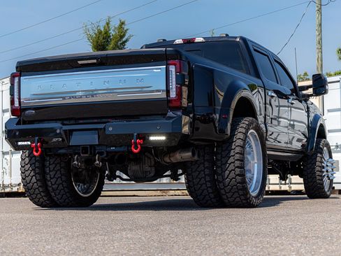 Used 2023 Ford F450 Platinum image 3