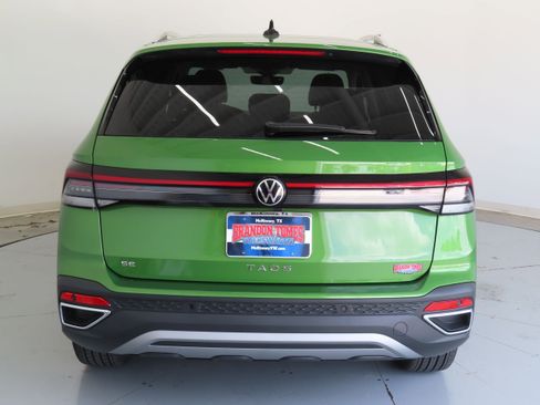 New 2025 Volkswagen Taos SE image 5