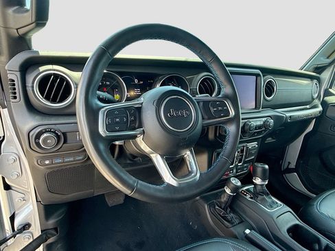 Used 2023 Jeep Wrangler Unlimited Rubicon 4xe w/ Cold Weather Group AWD/4WD image 12