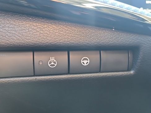 New 2026 Nissan Kicks SR image 12