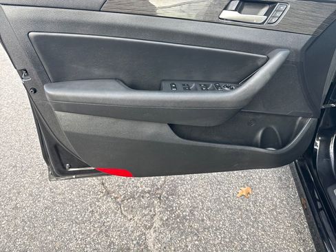 Used 2018 Hyundai Sonata Limited image 11