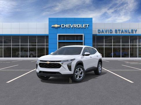 New 2026 Chevrolet Trax LS w/ LS Convenience Package FWD image 8