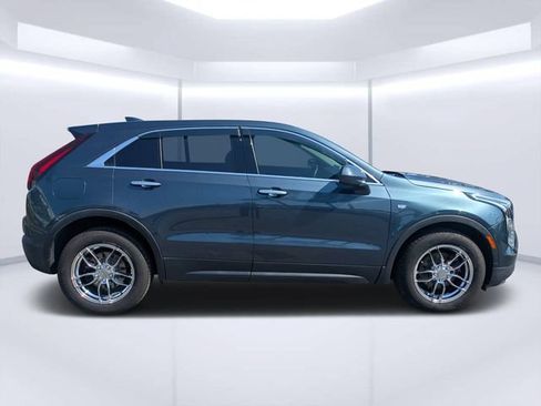 Used 2019 Cadillac XT4 Luxury FWD image 2