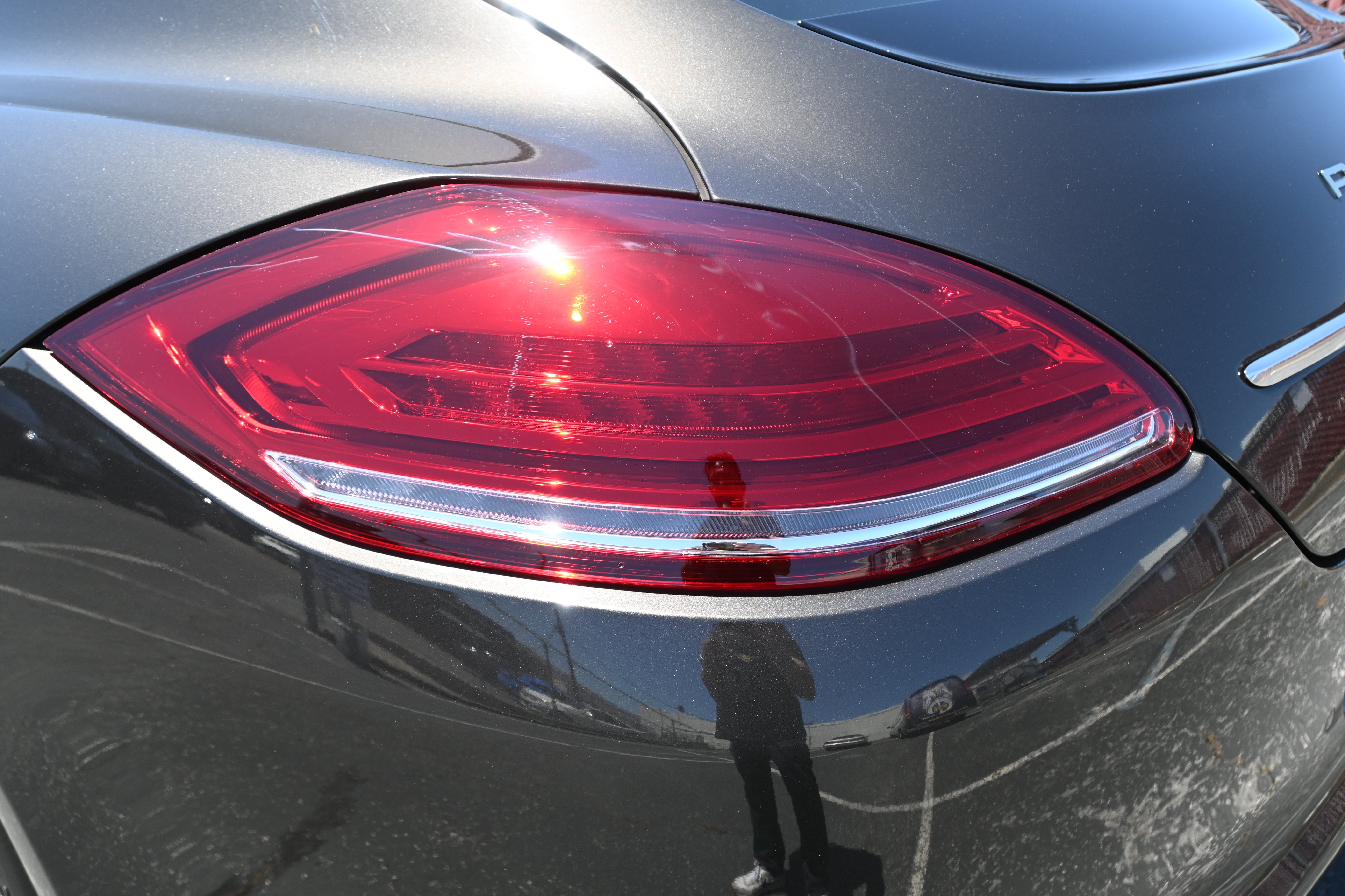 Used 2011 Porsche Panamera S RWD image 28
