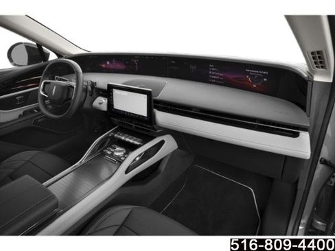 Used 2026 Lincoln Nautilus Premier image 15