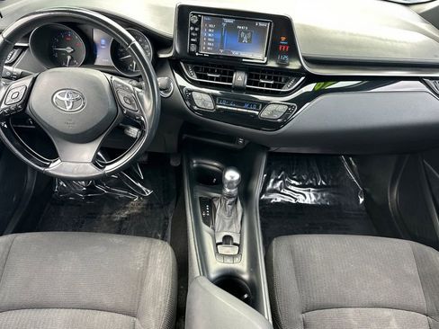 Used 2018 Toyota C-HR XLE image 14