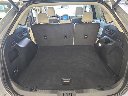 Used 2024 Ford Edge Titanium AWD/4WD image 12