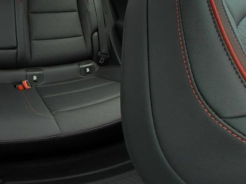 Used 2025 Chevrolet Equinox RS w/ Safety and Technology Package FWD image 17