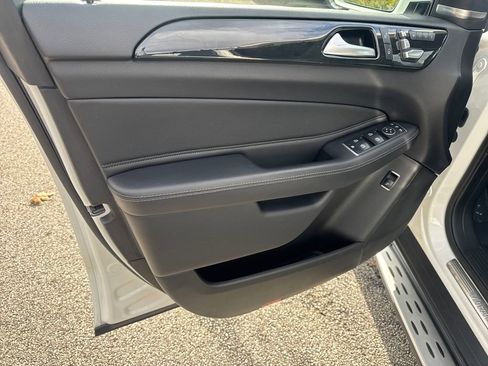 Used 2017 Mercedes-Benz GLE 350 w/ Premium 1 Package image 10