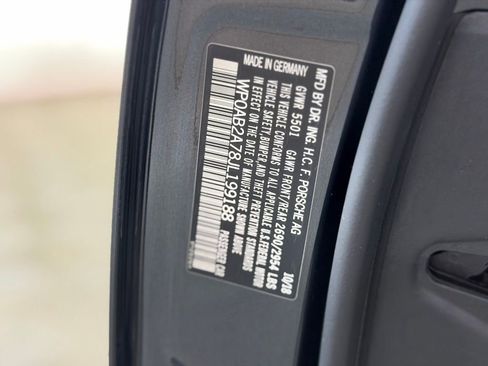 Used 2018 Porsche Panamera 4S image 26