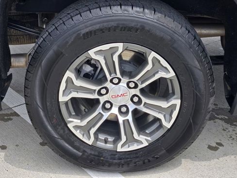 Used 2025 GMC Sierra 1500 SLT RWD image 10