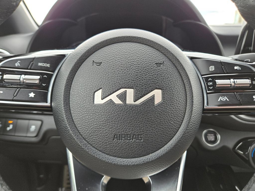 Certified 2024 Kia Forte GT-Line FWD image 23