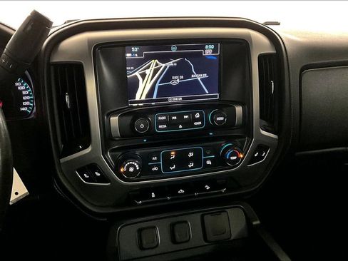 Used 2018 GMC Sierra 1500 SLE image 6