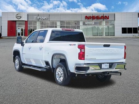 Used 2025 Chevrolet Silverado 2500 LT w/ Convenience Package AWD/4WD image 6