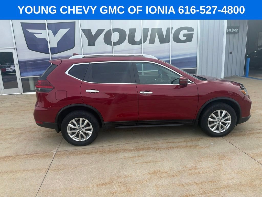 Used 2018 Nissan Rogue S AWD/4WD image 1