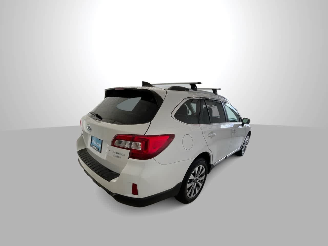 Used 2017 Subaru Outback 3.6R Touring AWD/4WD image 8