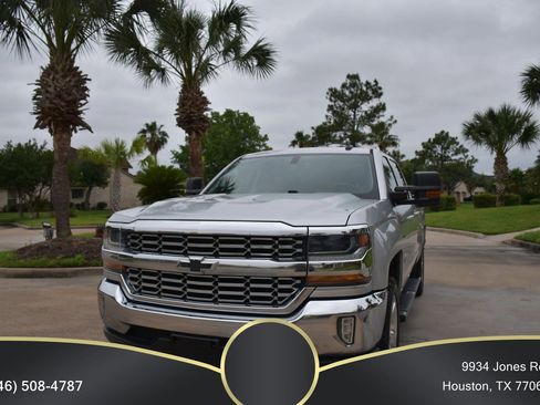 Used 2017 Chevrolet Silverado 1500 LT w/ Texas Edition RWD image 3