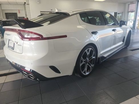 Used 2019 Kia Stinger GT2 AWD/4WD image 3