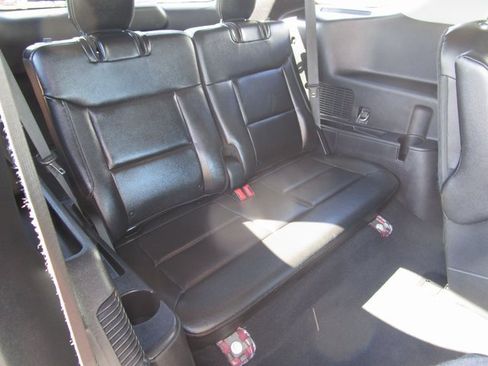 Used 2022 Ford Explorer Limited w/ Equipment Group 301A image 18