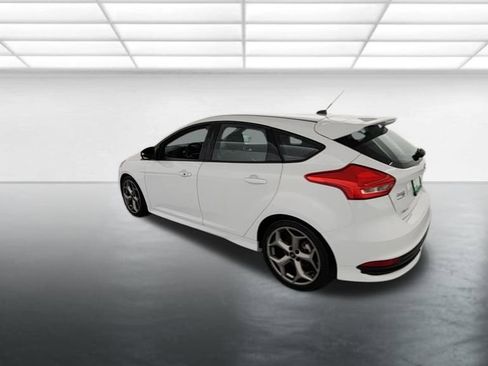 Used 2018 Ford Focus ST FWD image 6