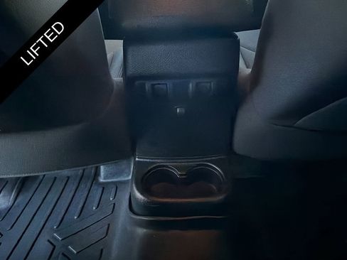 Used 2018 Jeep Wrangler Unlimited Sport S image 33