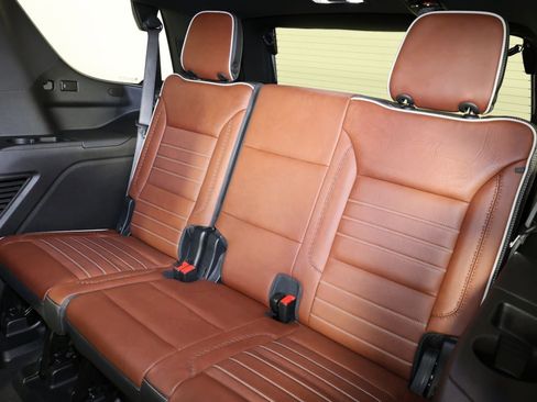 Used 2024 GMC Yukon Denali Ultimate w/ LPO, Floor Liner Package AWD/4WD image 12