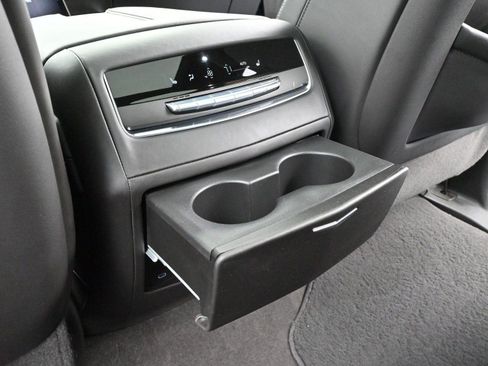 Used 2025 Cadillac Escalade ESV Sport Platinum image 38