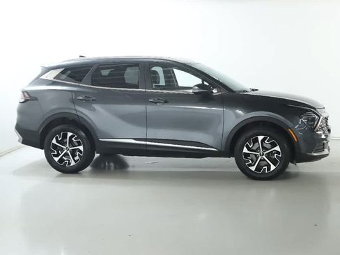 Used 2024 Kia Sportage EX AWD/4WD image 11